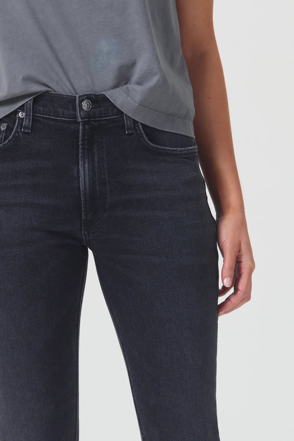 Rubis Glow Mid Rise Slim Crop