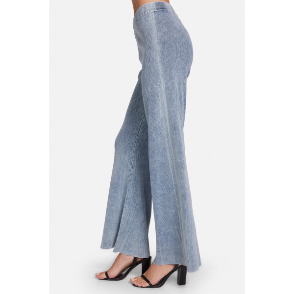 Zafiro Glow Rib Denim Flare Pant