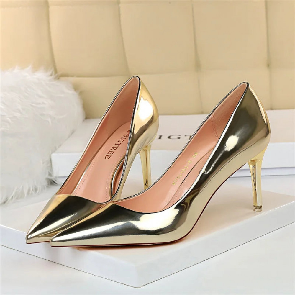Obsidian Heels